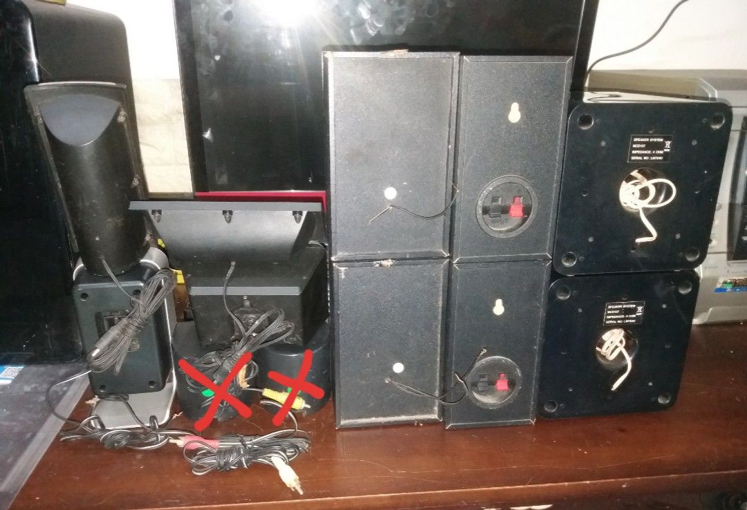 Speaker loose, Audio, Soundbars, Speakers & Amplifiers on Carousell