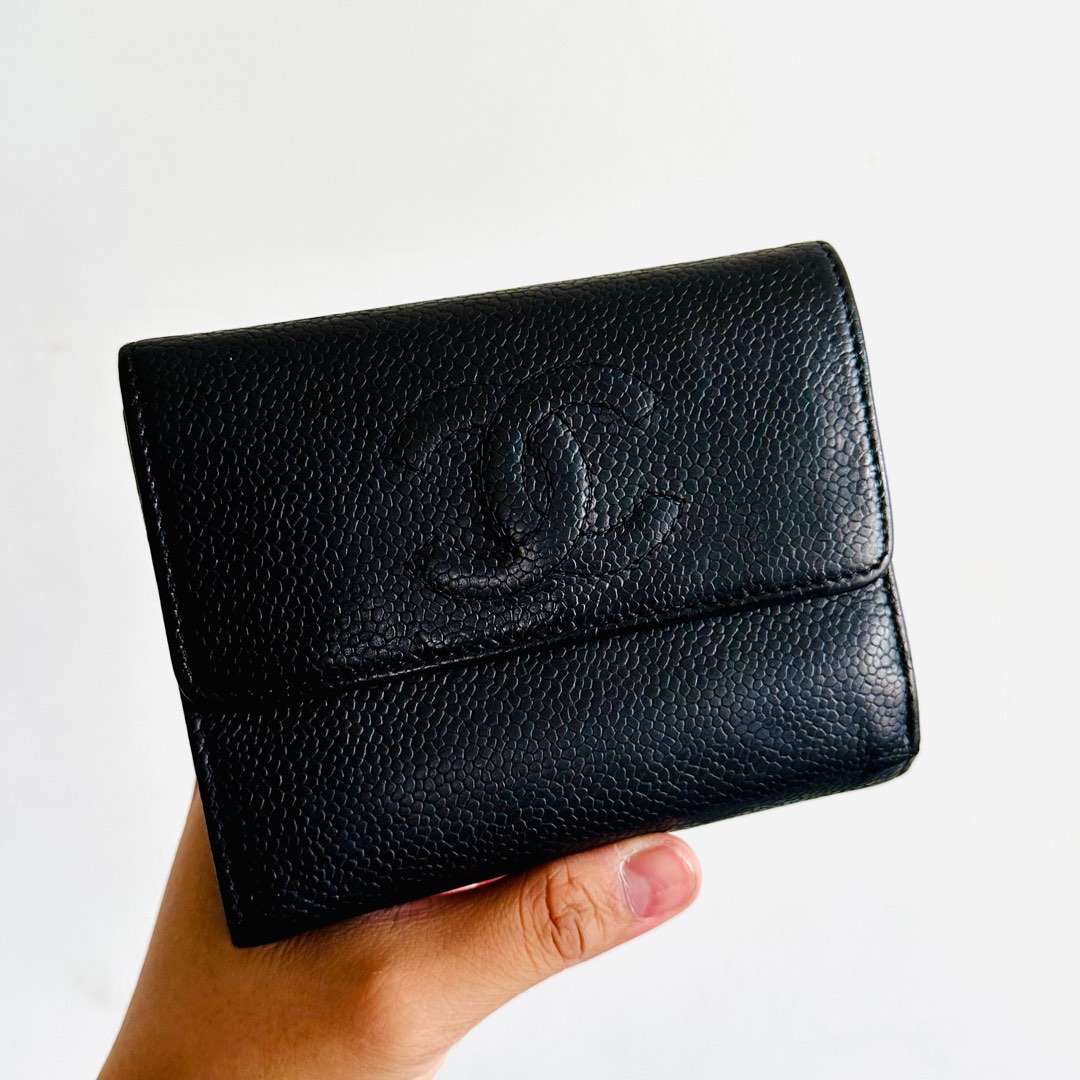 STEAL 🔥 Chanel Black Caviar GHW CC Logo Vintage Trifold Compact Wallet 7s  Authentic