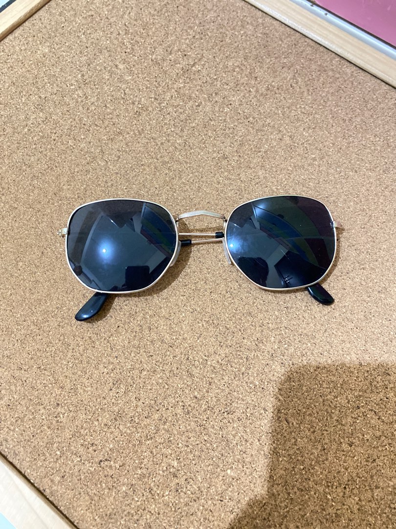 Sunglasses VNC Malaysia Rayban on Carousell