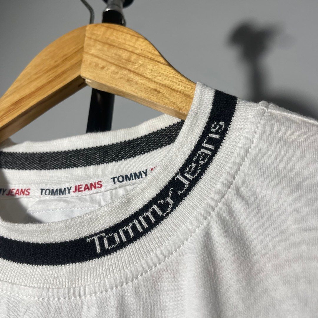 TOMMY JEANS MOCK NECK L/S (Category: Tshirts & Polo Shirts ) located in Angeles City. Submitted by alienstuff01 (Listing ID 1234971363, Image 3). Description: S-M (21x29).