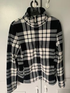 Uniqlo Stripped Black and White Puffer Jacket