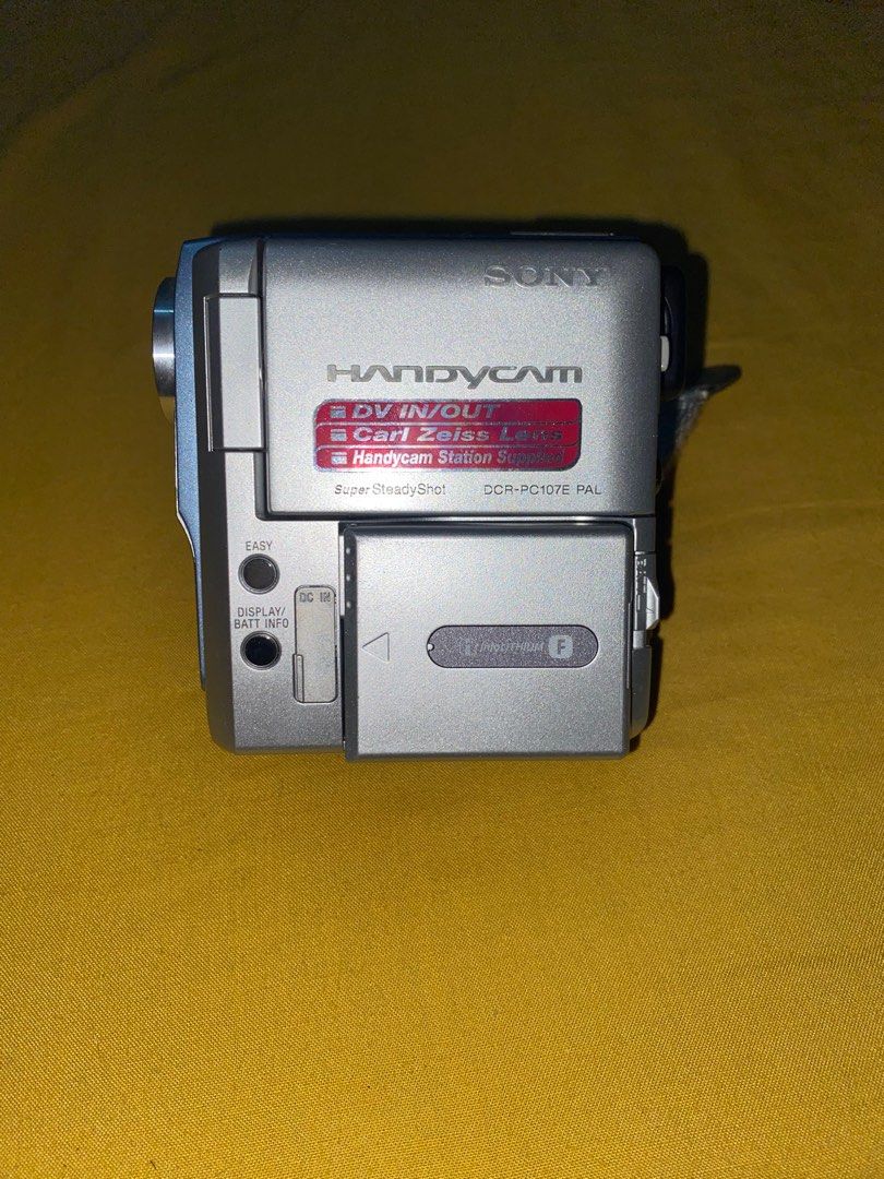 Sony Carl Zeiss Vario-Tessar Camcorder on Carousell