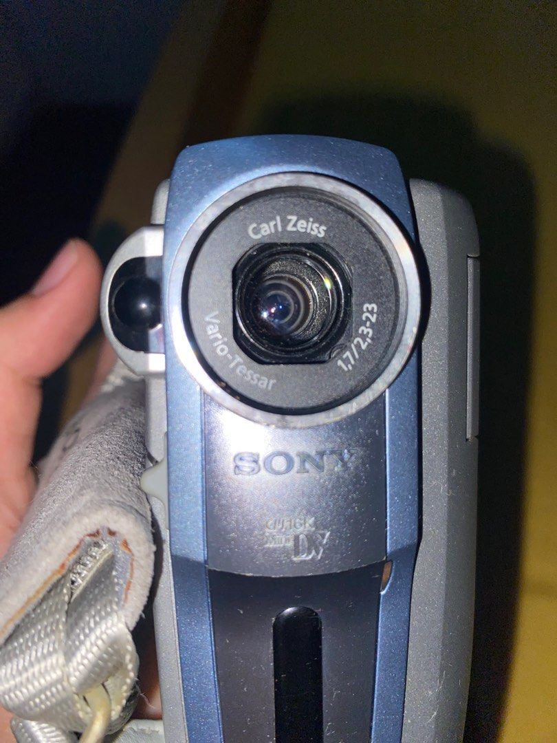 Sony Carl Zeiss Vario-Tessar Camcorder on Carousell