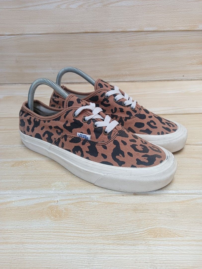 Sepatu vans leopard original online