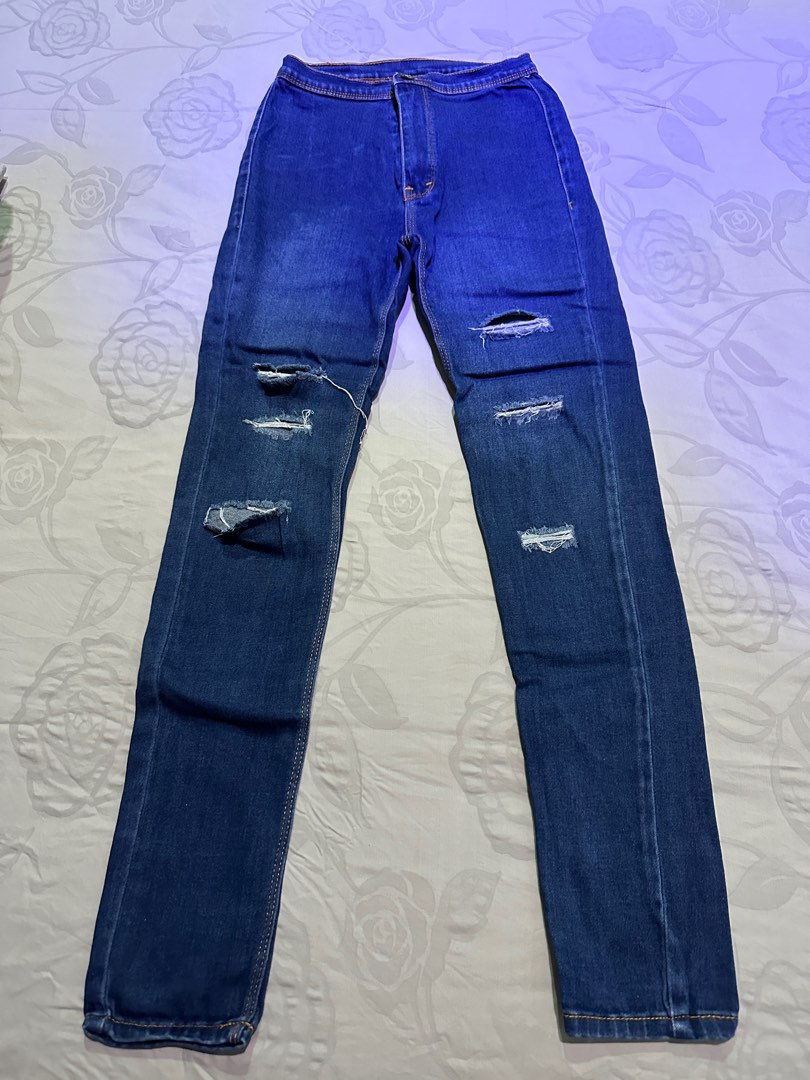 W high wasited jeans on Carousell