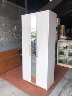 White 3-door shoe cabinet with whole body mirror   32L x 16W x 71H inches Adjustable shelves In good condition Code akc 111