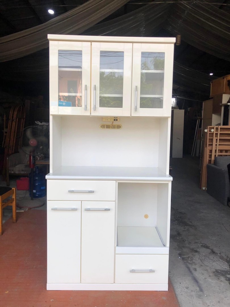 White duco finish 3door kitchen on Carousell