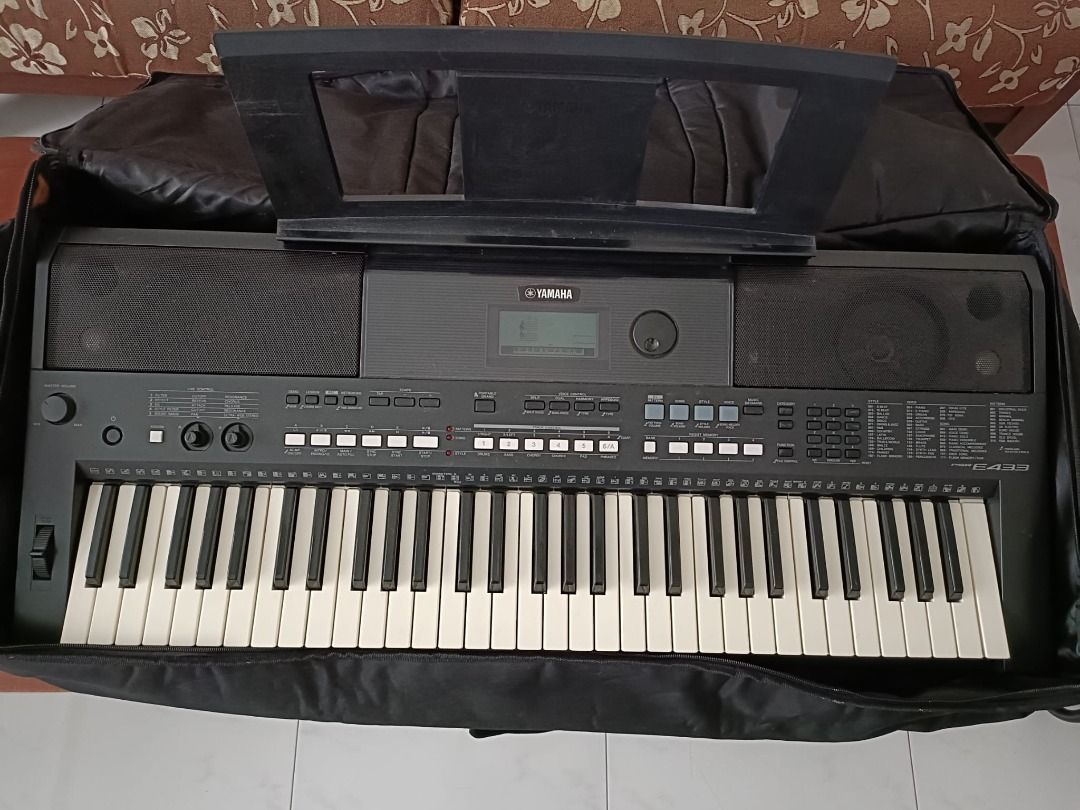 Yamaha Keyboard - PSR E433, Hobbies & Toys, Music & Media, Musical ...