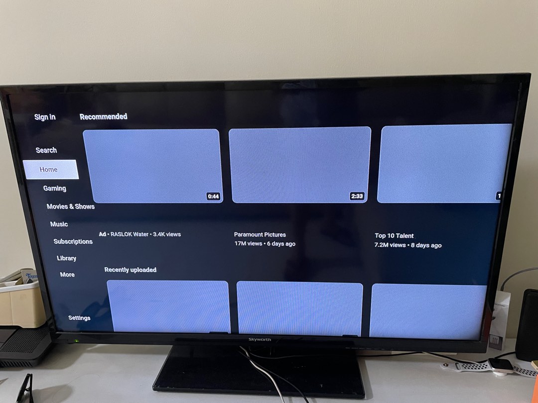 39 inch sky worth TV, no remote, TV & Home Appliances, TV