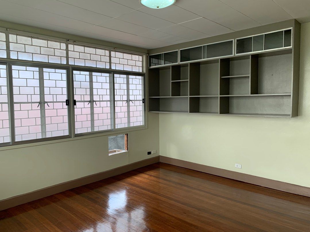 3BR and 3BATH WITH GARAGE HOUSE FOR RENT INSIDE CONGRESSIONAL VILLAGE