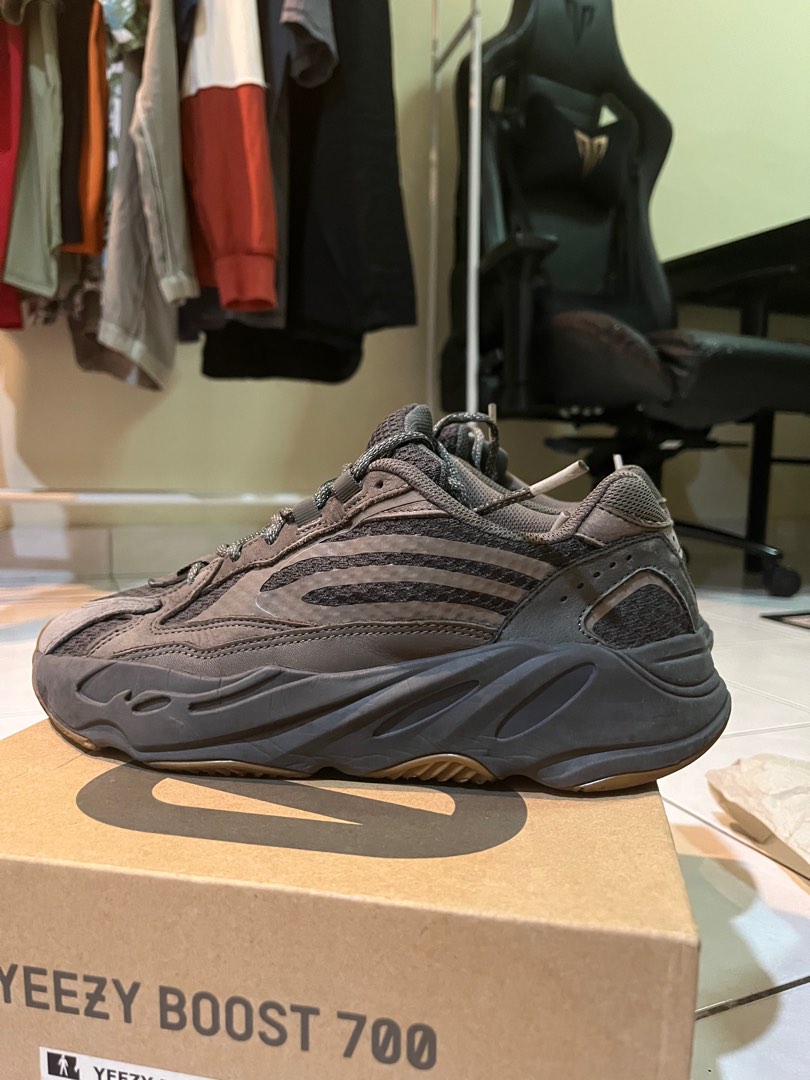 Yeezy boost clearance 799