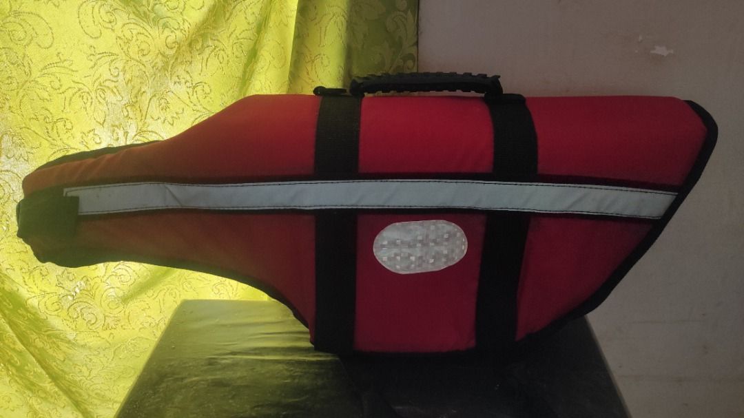 affordable-life-jackets-on-carousell