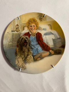 Annie and Sandy plate