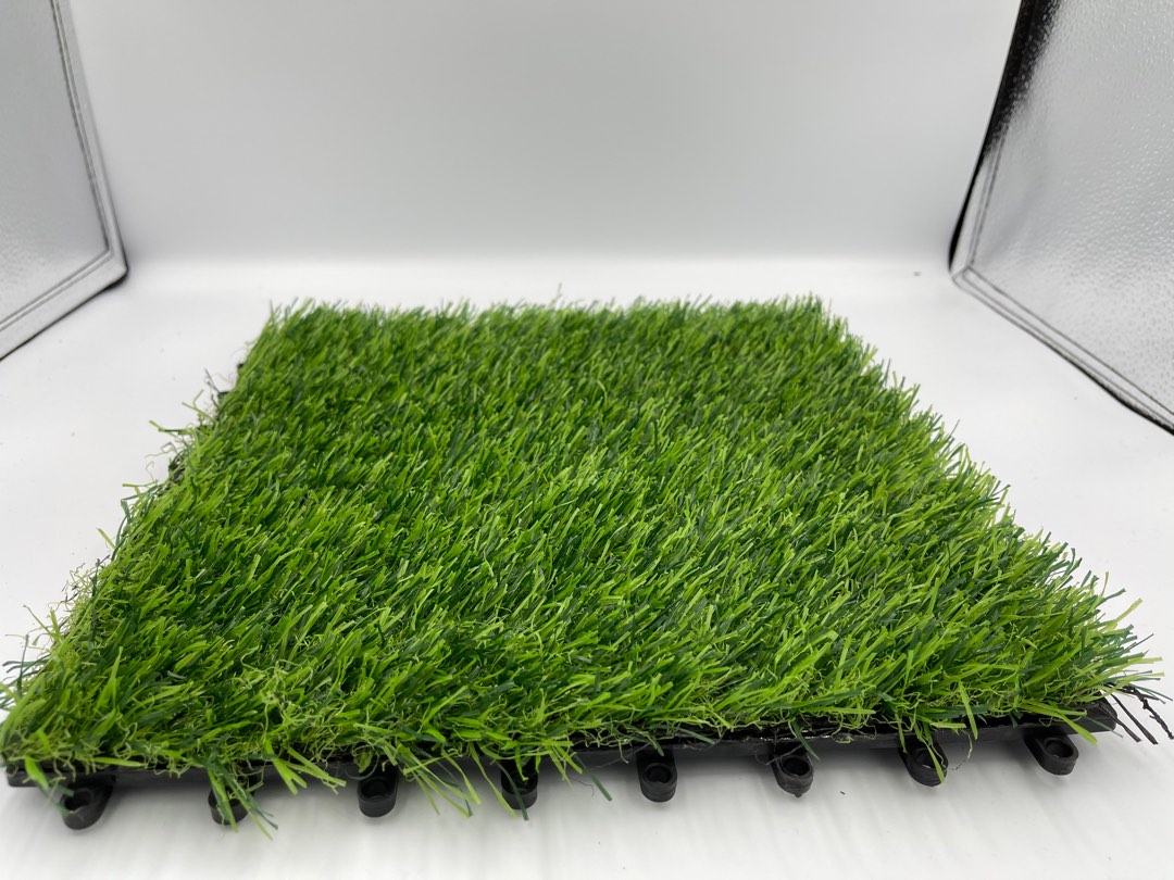 Artificial grass interlocking tiles size 30x30cm, Furniture & Home