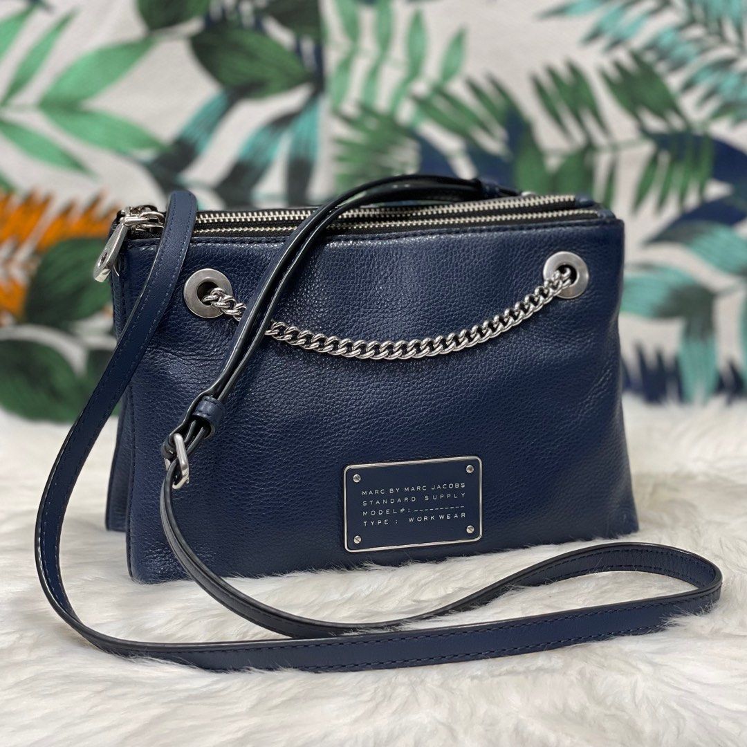 Marc Jacobs Sling Bag Original, Luxury, Bags & Wallets on Carousell