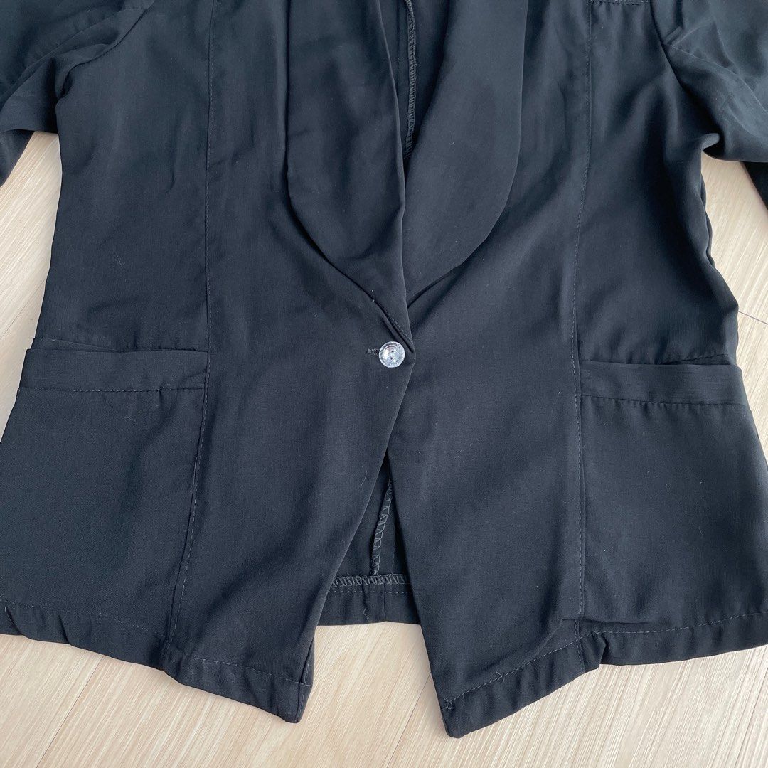 Black Half Sleeves One Button Blazer Casual Office Work Outer Luaran Hitam Lengan Tanggung Satu Kancing Baju Kantor Kerja Fesyen Wanita Pakaian Wanita Baju Luaran di Carousell
