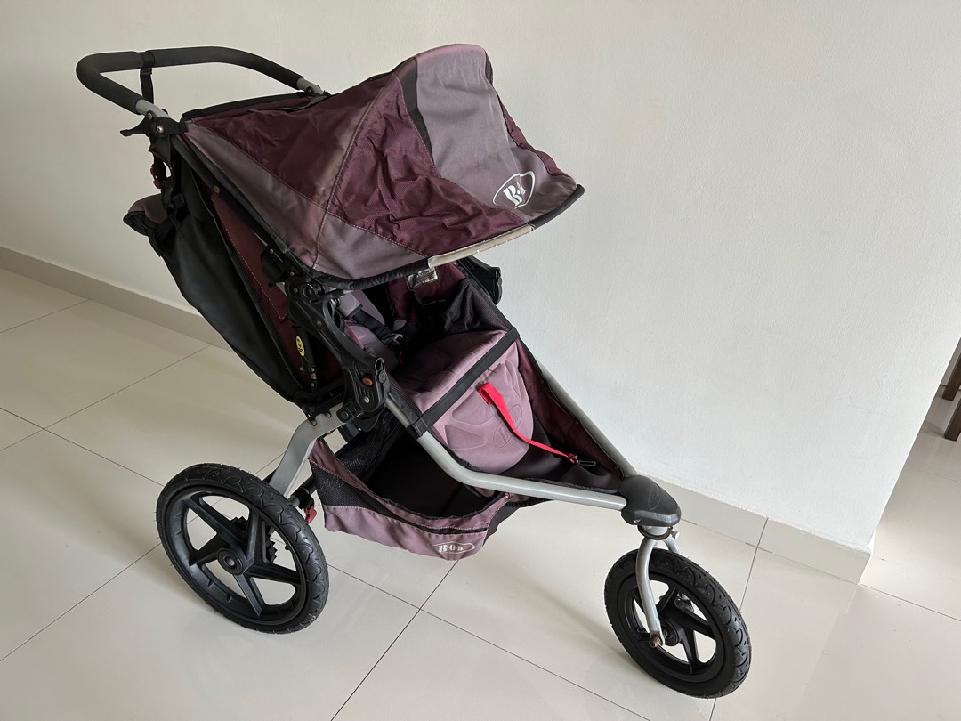 BOB Revolution Jogging Stroller, Babies & Kids, Going Out, Strollers on Carousell