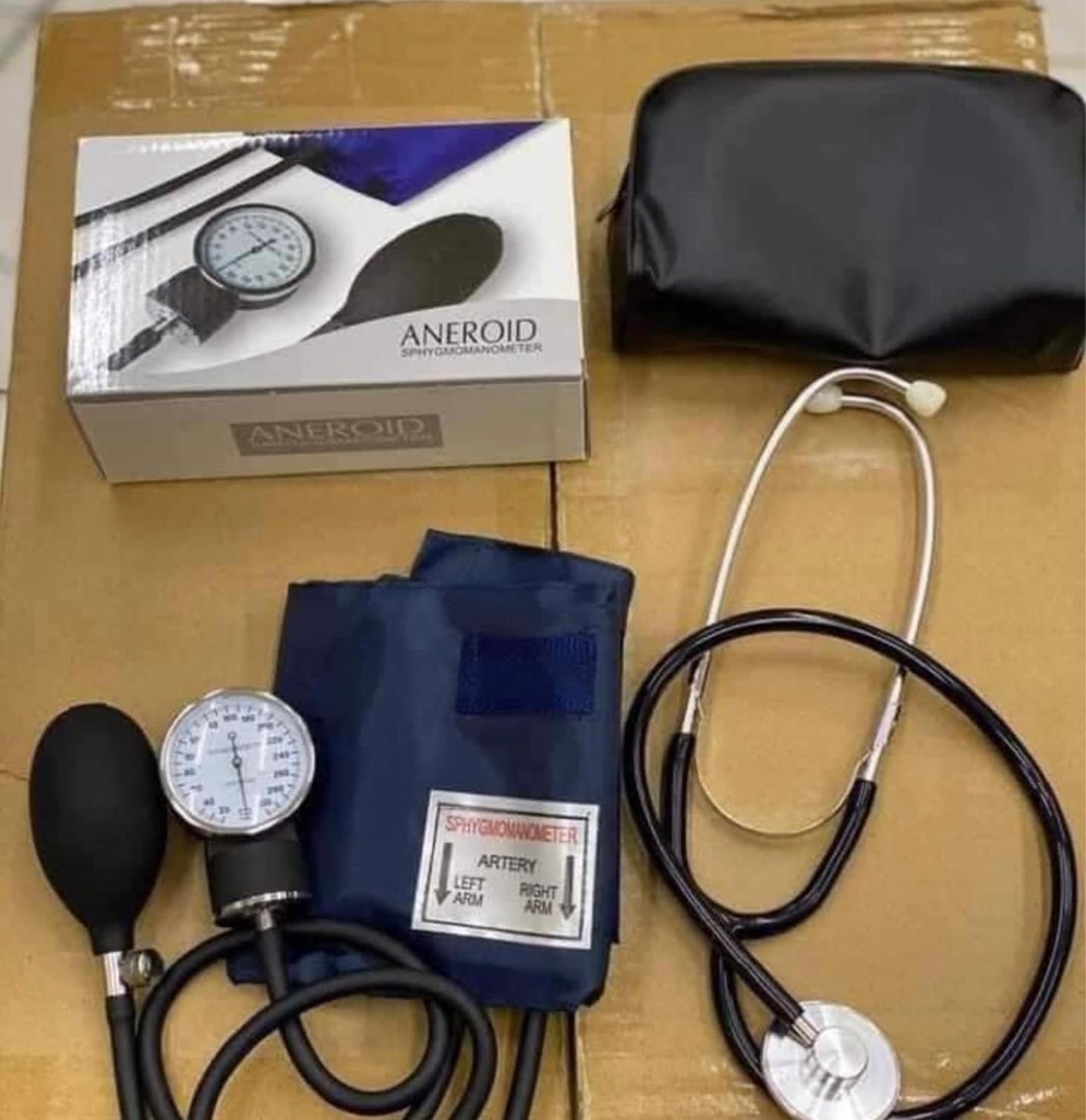 Brand new Manual Blood Pressure Sphygmomanometer Medical Instrument Nursing Medicine Students