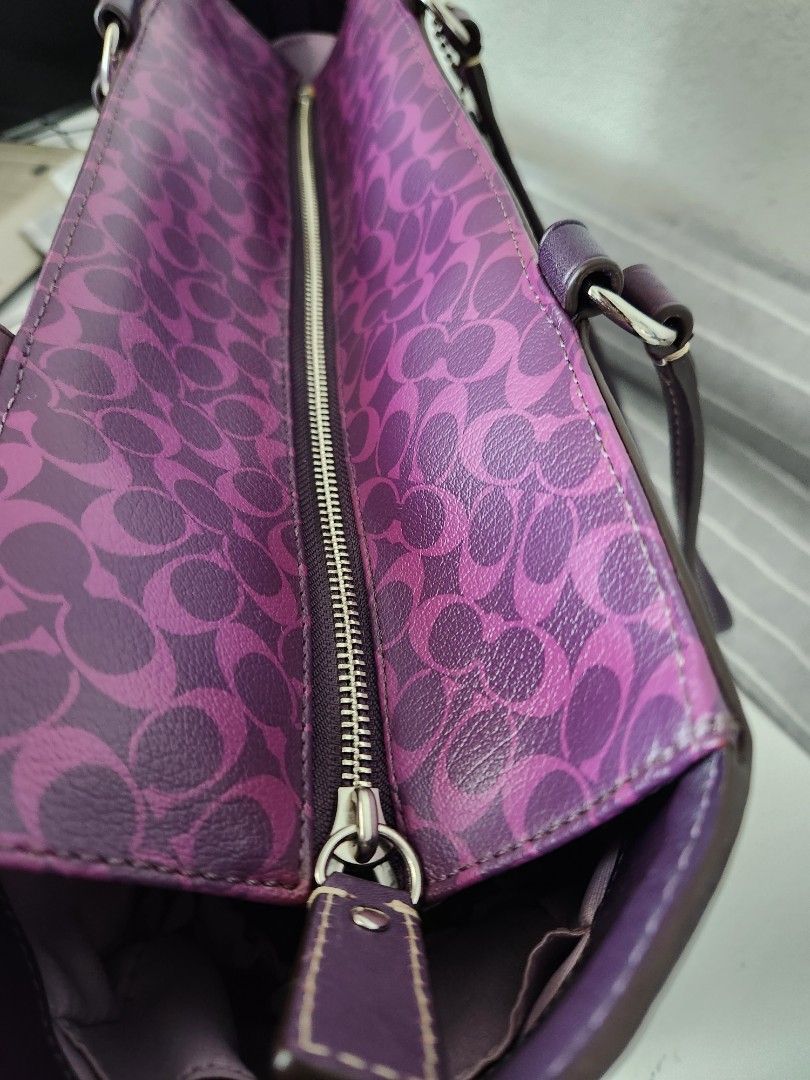 Coach Diapers Bag, Luxury, Bags & Wallets on Carousell