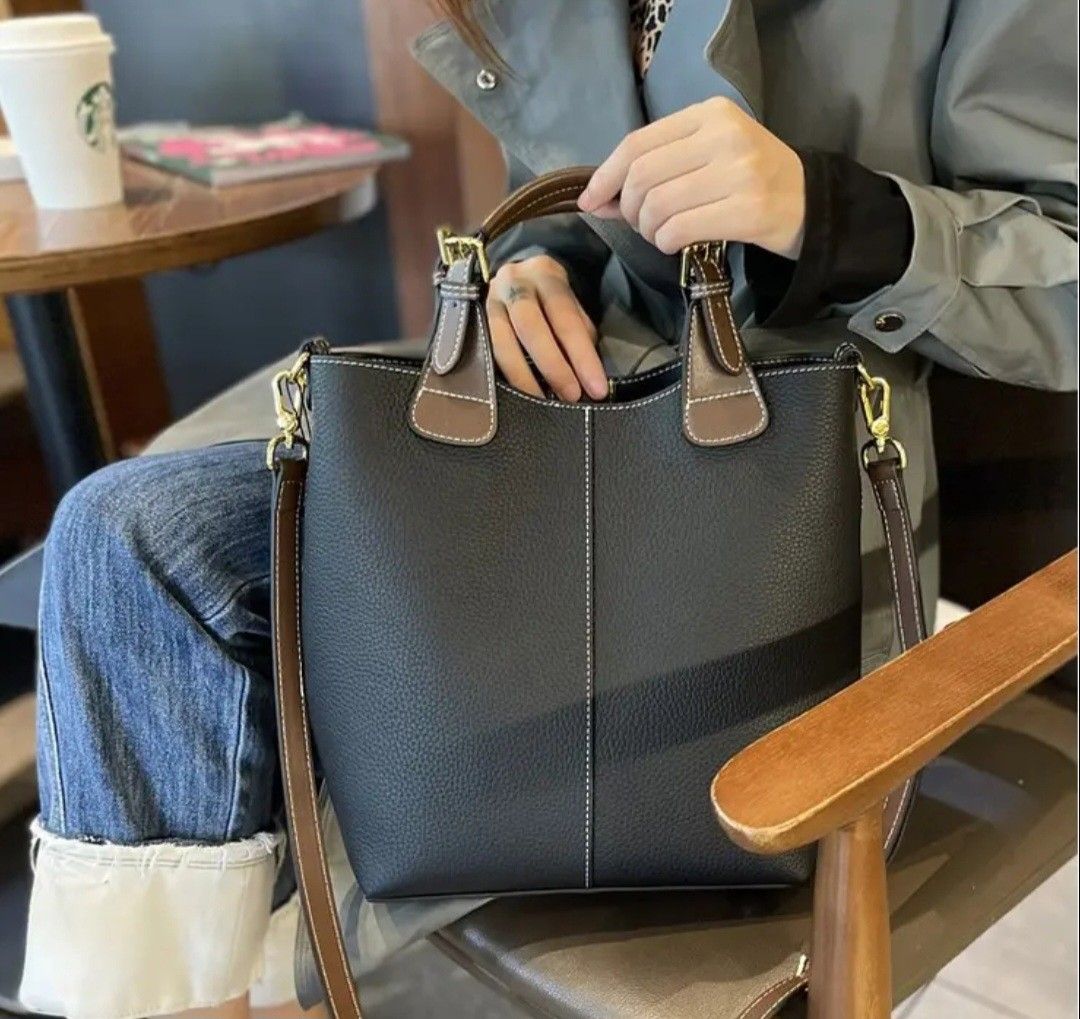 Cowhide Leather Bag (Category: Cross-body Bags) located in Manila. Submitted by concy (Listing ID 1230031070, Image 2). Description: Real Cowhide Leather Bag. ganda ng quality ng leather..