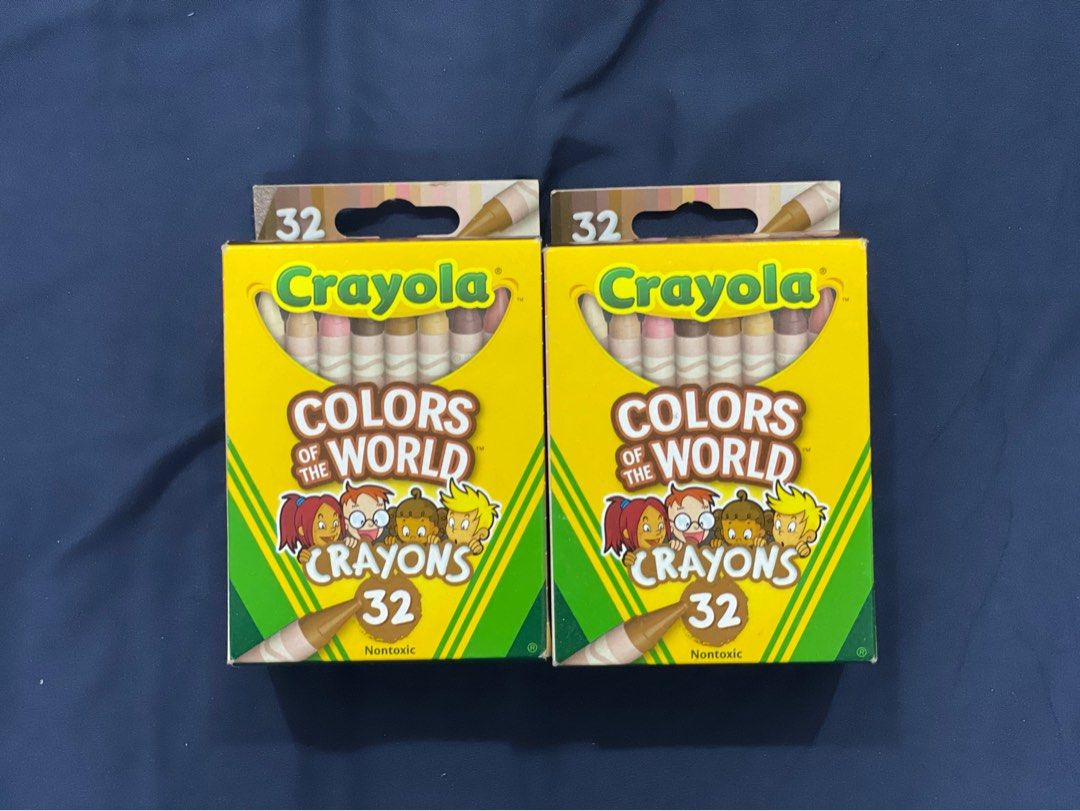 Crayola 32 Crayons (Colors of the World) Made in USA, Hobbies & Toys