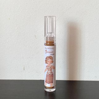 dear self beauty - deargloss in yvonne