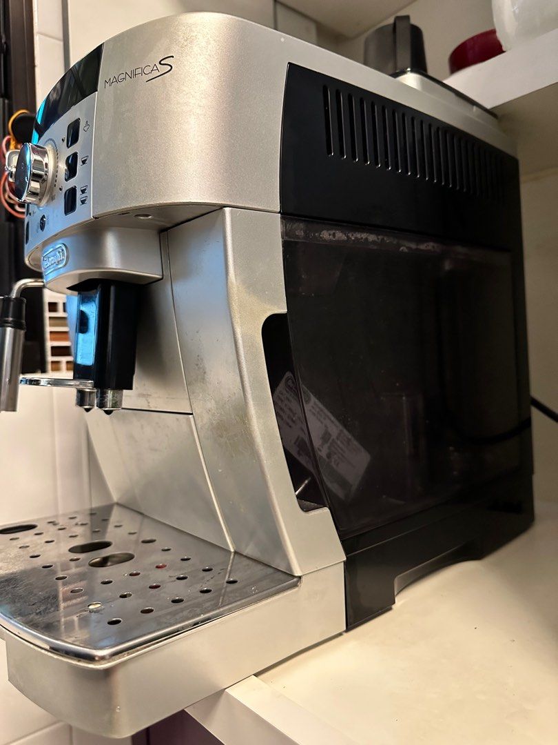 DeLonghi Magnifica S, TV & Home Appliances, Kitchen Appliances, Coffee