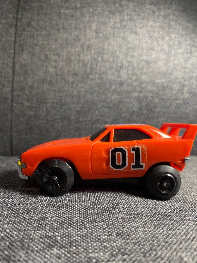 ERTL DUKES OF HAZZARD Dodge Charger GENERAL LEE 1981 Hobbies