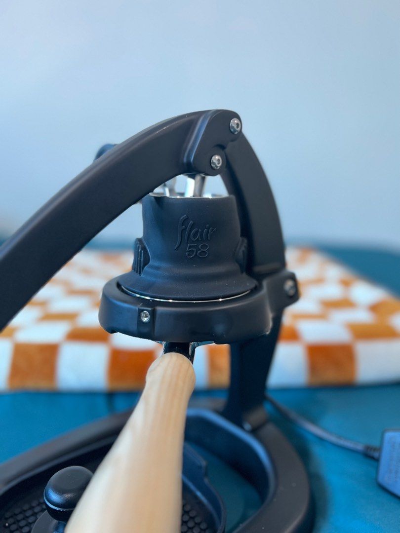 Flair 58 + Grinder, TV & Home Appliances, Kitchen Appliances, Coffee