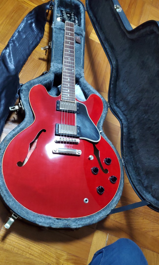 Gibson ES 335 Electric Guitar, 興趣及遊戲, 音樂、樂器& 配件, 樂器