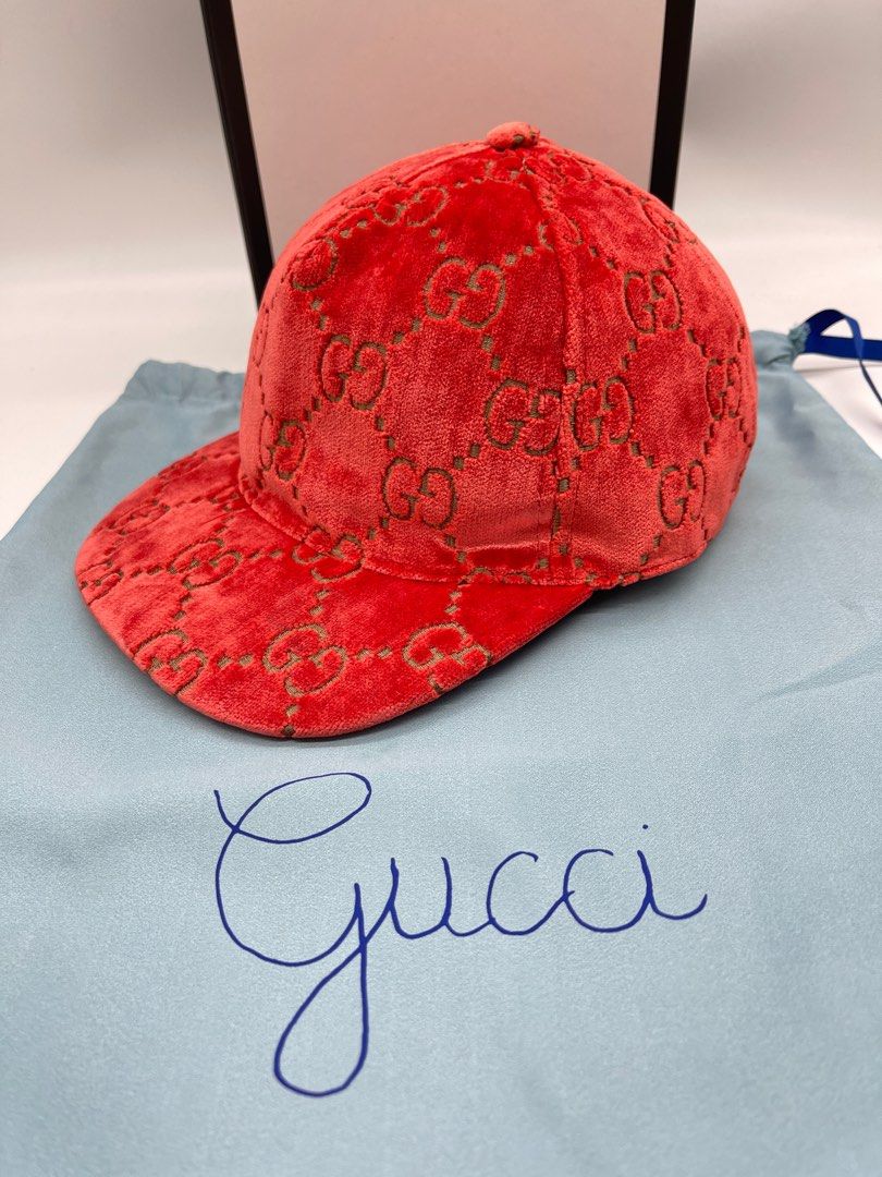 Red velvet gucci hotsell hat