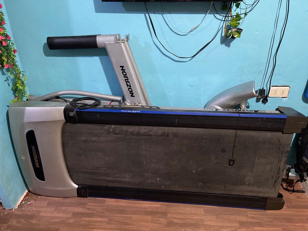 HORIZON ADVENTURE 3 PLUS Treadmill, Sports Equipment, Exercise