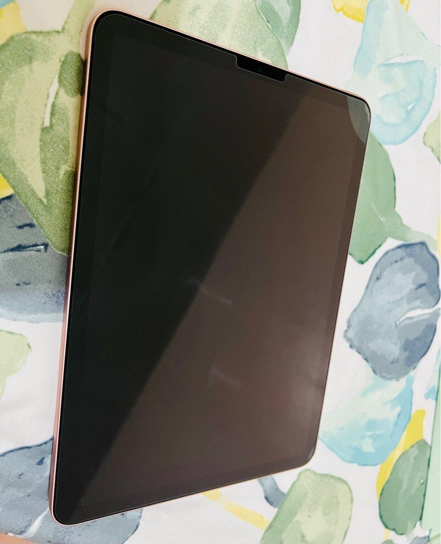 Ipad Air 4 64gb (Category: iPad) located in Quezon City. Submitted by shanecayari (Listing ID 1230044103, Image 3). Description: Good as new pinang netflix lang. Will upgrade sa Macbook pang online class. Fixed price! FIXED! No Last price ☺️ Reset all you want 😉.