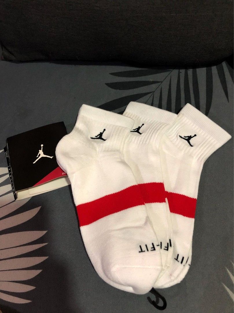 Jordan Socks Premium Quality Free Shipping (Category: Activewear) located in Quezon City. Submitted by jepoyyyy (Listing ID 1230034428, Image 2). Description: Jordan Socks Premium Quality 300 for 3 pairs .