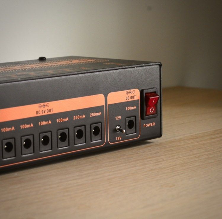 Joyo Power Supply 4, Hobbies & Toys, Music & Media, Musical Instruments