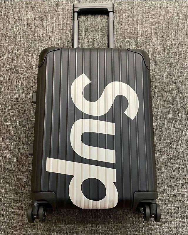 Koper rimowa supreme hotsell original