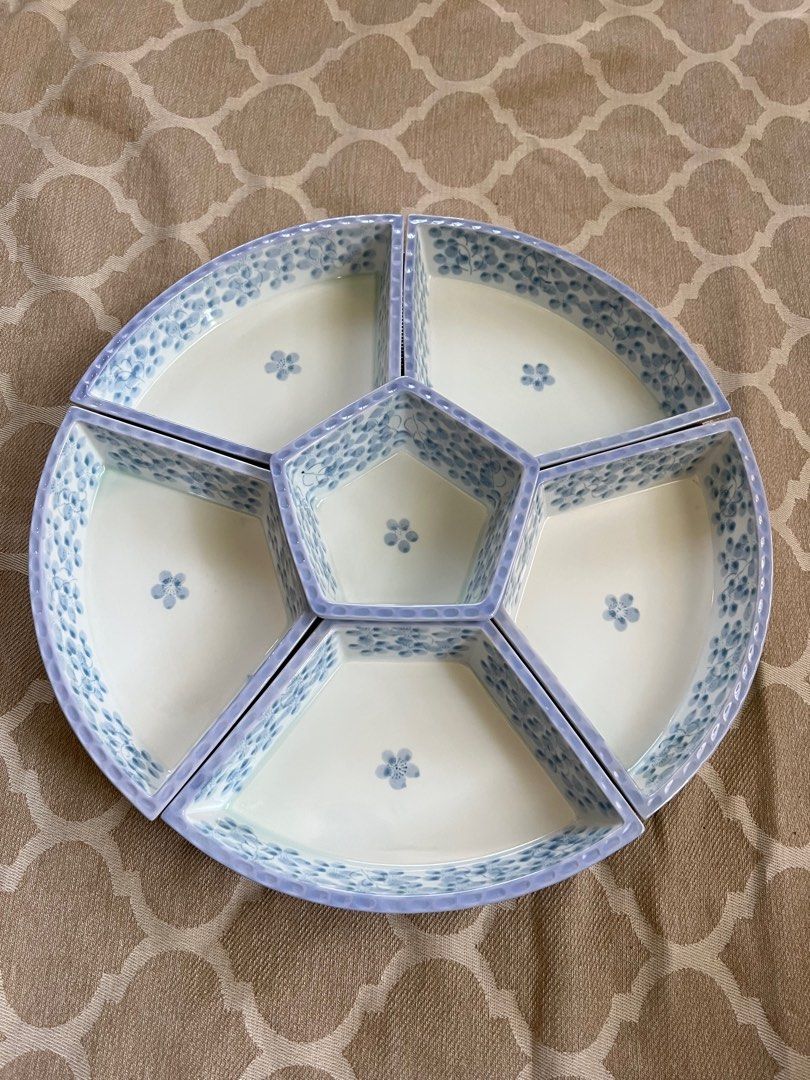 Lazy susan blue and white, Furniture & Home Living, Kitchenware & Tableware, Other Kitchenware