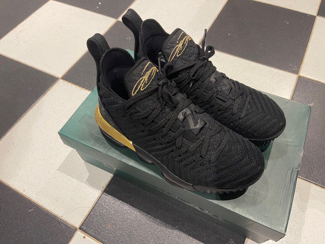 Lebron xvi outlet black metallic gold