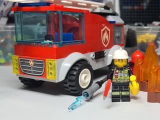 Lego City 60280 Fire Ladder Truck