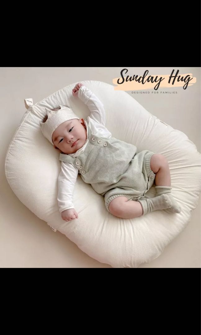 Like New Sunday Hug Baby Lounger Bed Colic Anti Reflux, Babies & Kids