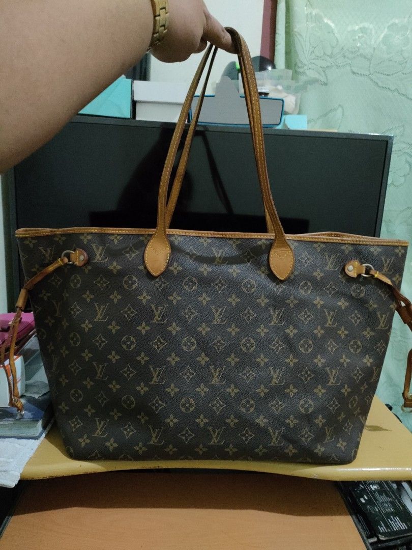 AUTHENTIC LOUIS VUITTON NEVERFULL , PM SIZE IN MONOGRAM CANVAS - LIKE NEW  !, Luxury, Bags & Wallets on Carousell