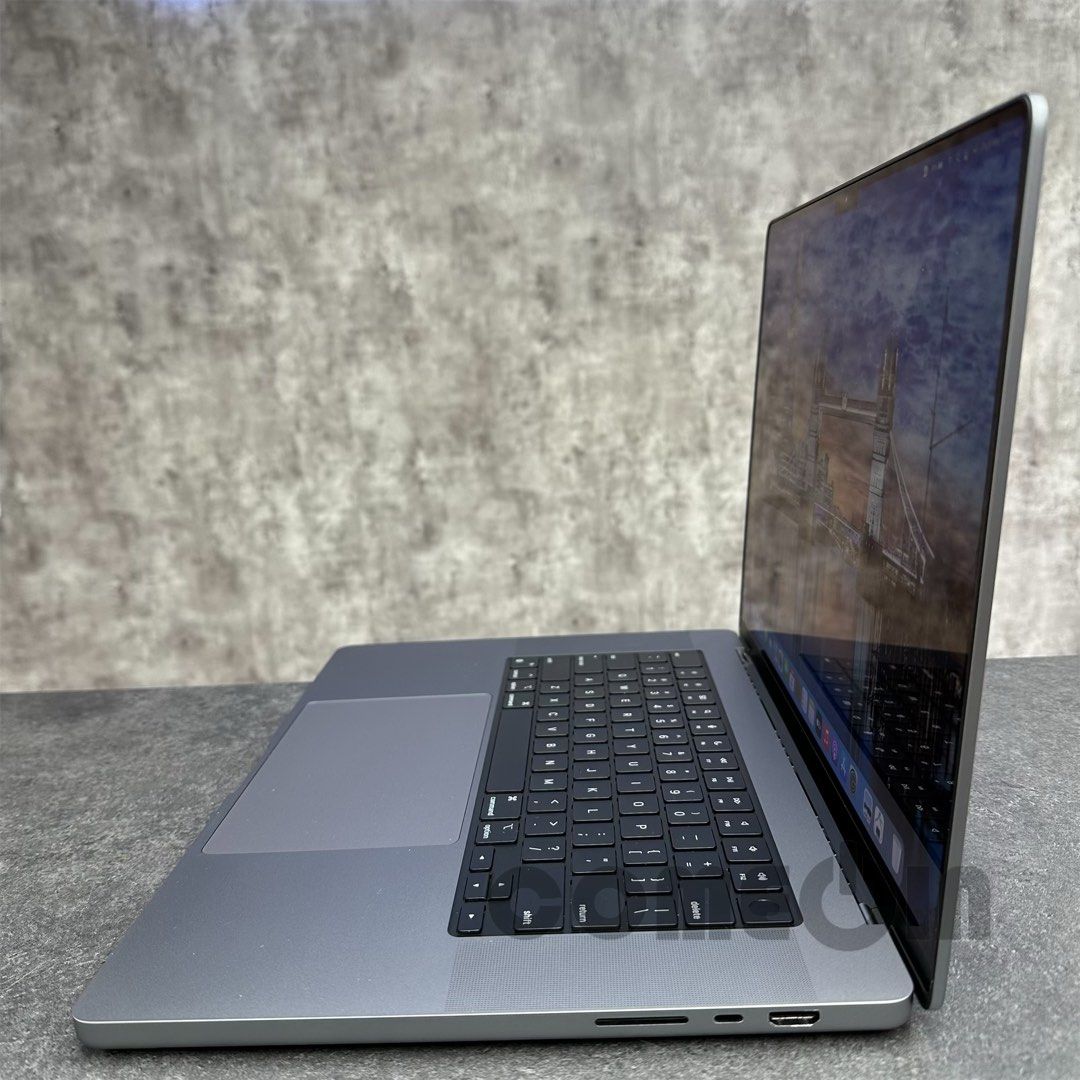 MacBook Pro M1 Max加強版64GB Ram/2TB SSD/16-inch, 電腦＆科技, 手提