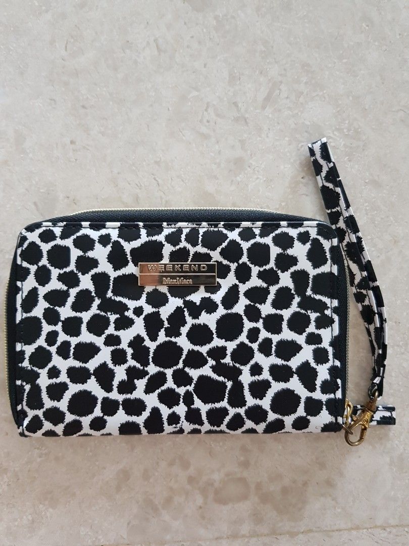 Max mara clutch pouch Women s Fashion Bags Wallets Purses