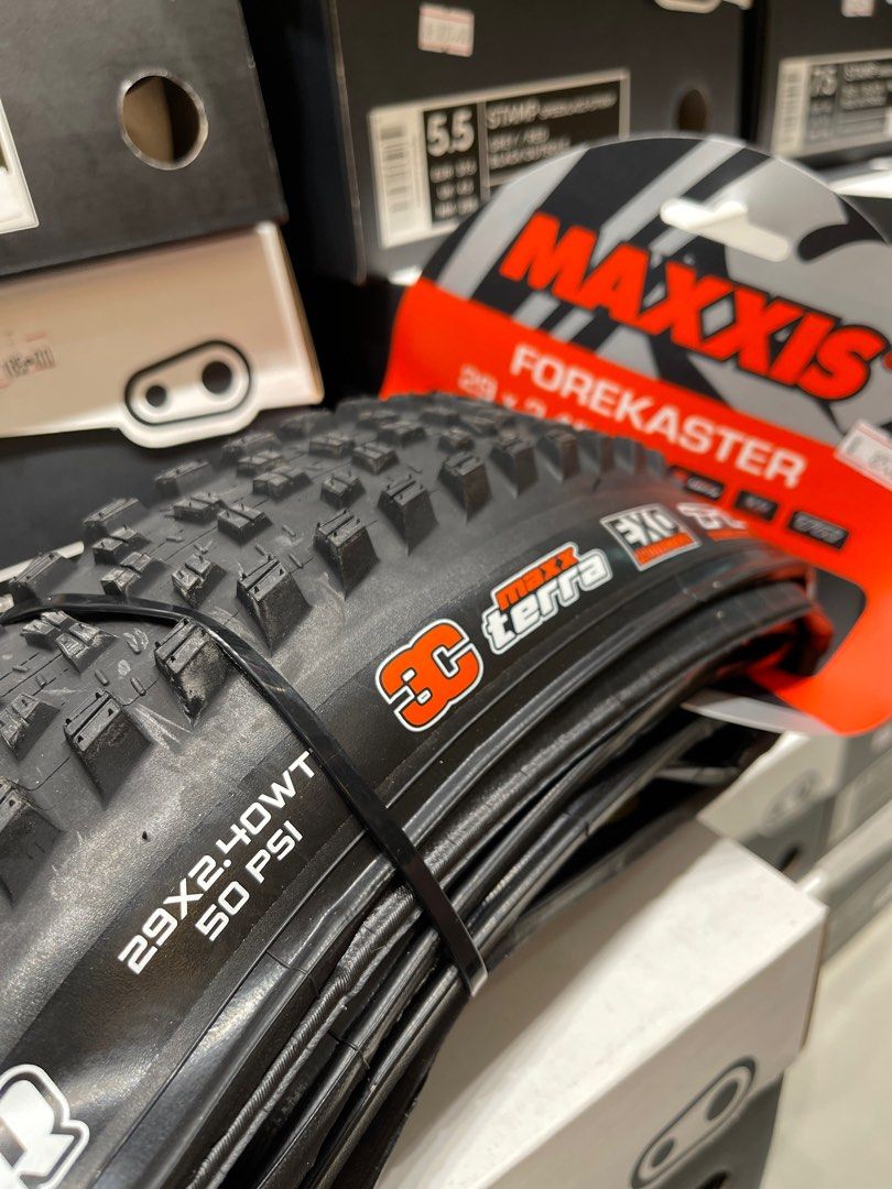 Maxxis hotsell forekaster skinwall