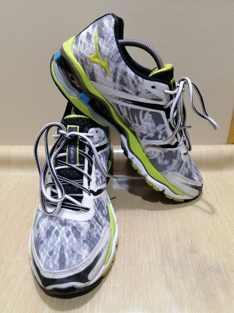 Mens running shoes size 10.5 outlet
