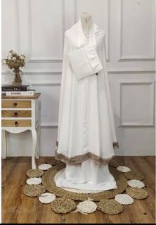 Mukena crinkle airflow lesti putih