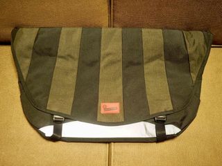 (Category: ) located in . Submitted by LeOriginalGear (Listing ID 1230153149, Image 1). Description: .