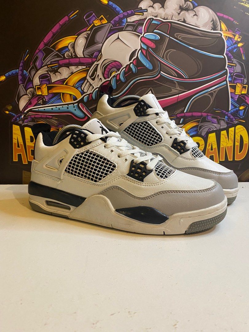 Nike Air Jordan 4 Retro "Military Black" (41), Fesyen Pria, Sepatu