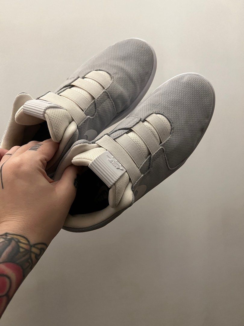 Yeezy x air mag discount