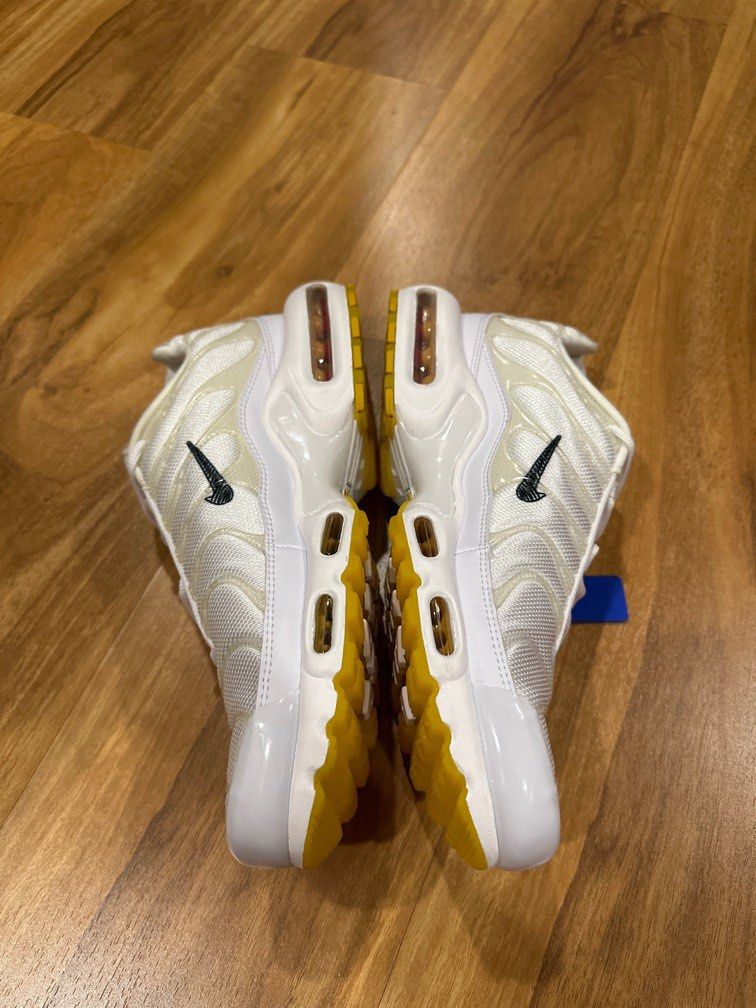 Nike Air Max Plus SE Summit White UK9 air max 90 1 Men s Fashion